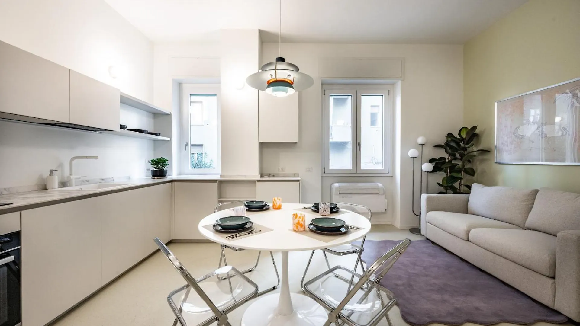 Isola Urban Oasis - Cozy & Stylish Apartment contacts